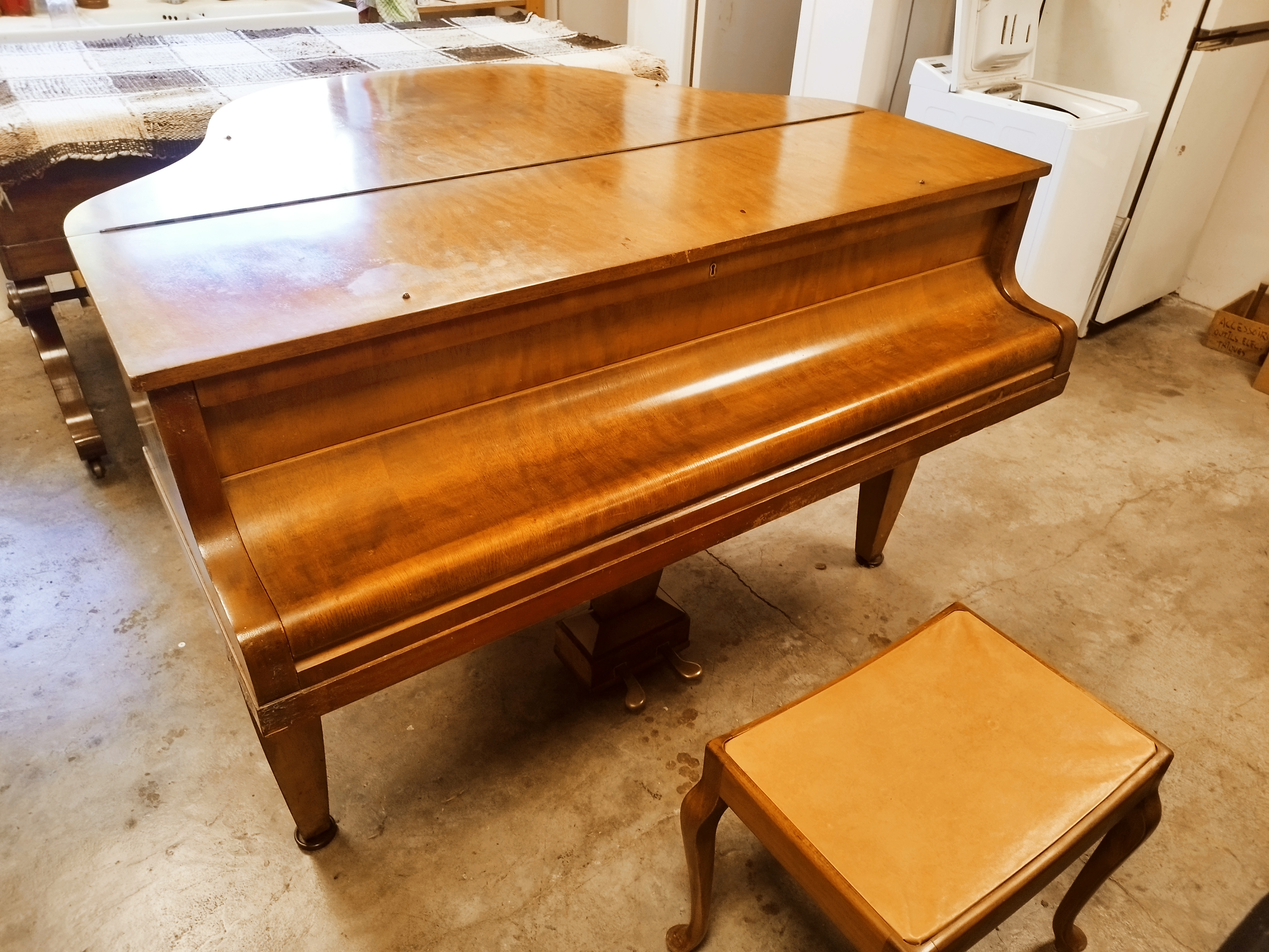 clic pour ouvrir dans un nouvel onglet Piano à queue Günther à acheter sur Montpellier